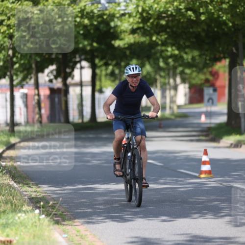 10.08.2025 - GEWOBA Citytriathlon Bremen Yannick Fuchs http://msf.ph/oto/8545510 10.08.2025 11:11:59 Radfahren  meine-sportfotos.de