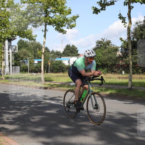 10.08.2025 - GEWOBA Citytriathlon Bremen Yannick Fuchs http://msf.ph/oto/8545511 10.08.2025 10:32:04 Radfahren 205, 370, 405, 407, 508 meine-sportfotos.de