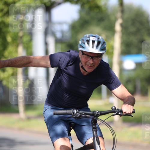 10.08.2025 - GEWOBA Citytriathlon Bremen Yannick Fuchs http://msf.ph/oto/8545519 10.08.2025 11:12:01 Radfahren  meine-sportfotos.de