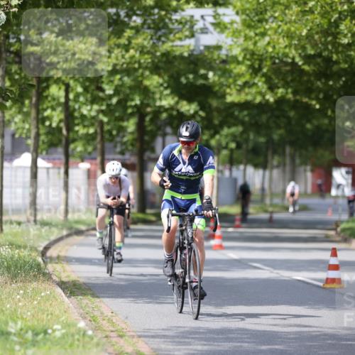 10.08.2025 - GEWOBA Citytriathlon Bremen Yannick Fuchs http://msf.ph/oto/8545538 10.08.2025 12:58:44 Radfahren 602, 609, 705, 762, 795, 802, 870, 885, 910, 921 meine-sportfotos.de