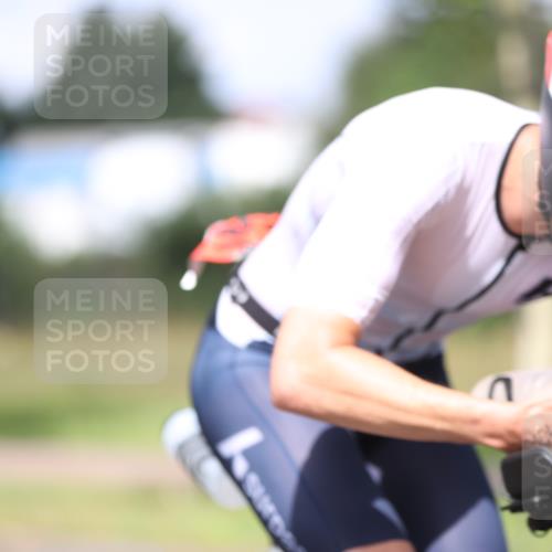 10.08.2025 - GEWOBA Citytriathlon Bremen Yannick Fuchs http://msf.ph/oto/8545545 10.08.2025 11:52:40 Radfahren 554 meine-sportfotos.de