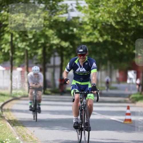 10.08.2025 - GEWOBA Citytriathlon Bremen Yannick Fuchs http://msf.ph/oto/8545546 10.08.2025 12:58:45 Radfahren 602, 609, 705, 762, 795, 802, 870, 885, 910, 921, 1038 meine-sportfotos.de