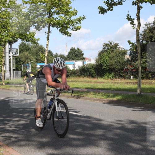 10.08.2025 - GEWOBA Citytriathlon Bremen Yannick Fuchs http://msf.ph/oto/8545553 10.08.2025 10:32:35 Radfahren 349, 354, 406, 408, 426, 432, 473, 483, 502 meine-sportfotos.de