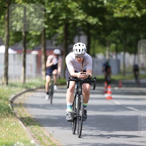 10.08.2025 - GEWOBA Citytriathlon Bremen Yannick Fuchs http://msf.ph/oto/8545554 10.08.2025 12:58:45 Radfahren 602, 609, 705, 762, 795, 802, 870, 885, 910, 921, 1038 meine-sportfotos.de