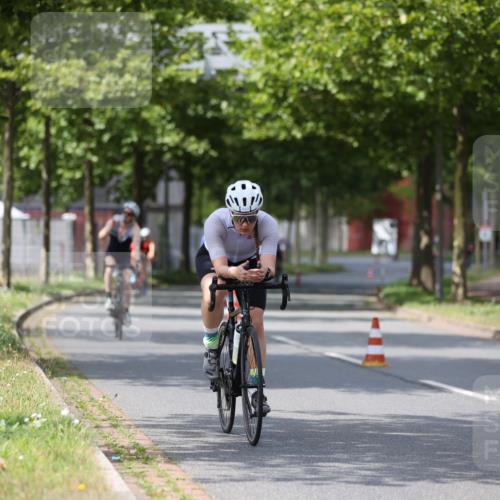 10.08.2025 - GEWOBA Citytriathlon Bremen Yannick Fuchs http://msf.ph/oto/8545566 10.08.2025 12:58:46 Radfahren 602, 609, 705, 762, 795, 802, 870, 885, 910, 921, 1038 meine-sportfotos.de