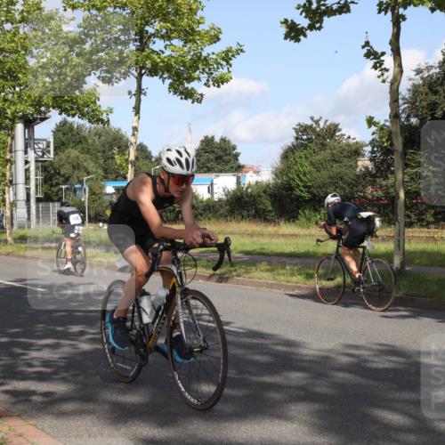 10.08.2025 - GEWOBA Citytriathlon Bremen Yannick Fuchs http://msf.ph/oto/8545575 10.08.2025 10:32:48 Radfahren 349, 355, 371, 384, 406, 483, 502 meine-sportfotos.de