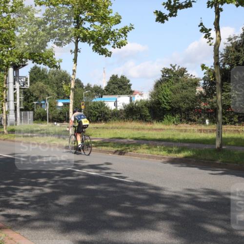 10.08.2025 - GEWOBA Citytriathlon Bremen Yannick Fuchs http://msf.ph/oto/8545579 10.08.2025 10:32:51 Radfahren 349, 355, 371, 384, 390, 483 meine-sportfotos.de