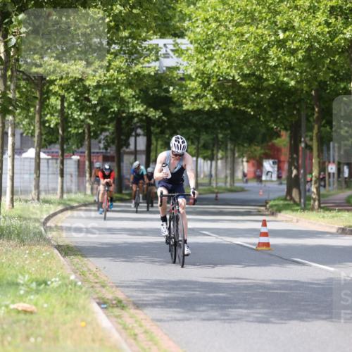10.08.2025 - GEWOBA Citytriathlon Bremen Yannick Fuchs http://msf.ph/oto/8545585 10.08.2025 12:58:47 Radfahren 602, 609, 705, 762, 795, 802, 870, 885, 910, 921, 1038 meine-sportfotos.de