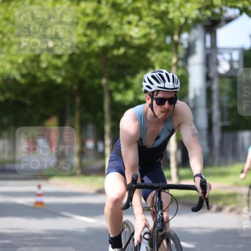 10.08.2025 - GEWOBA Citytriathlon Bremen Yannick Fuchs http://msf.ph/oto/8545604 10.08.2025 12:58:49 Radfahren 602, 609, 705, 762, 795, 802, 870, 885, 910, 921, 1038 meine-sportfotos.de