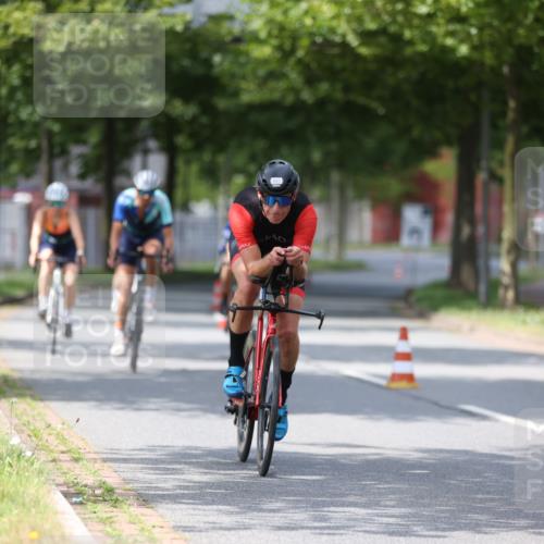 10.08.2025 - GEWOBA Citytriathlon Bremen Yannick Fuchs http://msf.ph/oto/8545607 10.08.2025 12:58:50 Radfahren 602, 609, 705, 762, 795, 802, 870, 885, 910, 921, 1038 meine-sportfotos.de