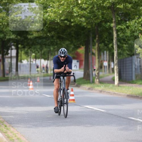 10.08.2025 - GEWOBA Citytriathlon Bremen Yannick Fuchs http://msf.ph/oto/8545612 10.08.2025 11:58:27 Radfahren 564 meine-sportfotos.de