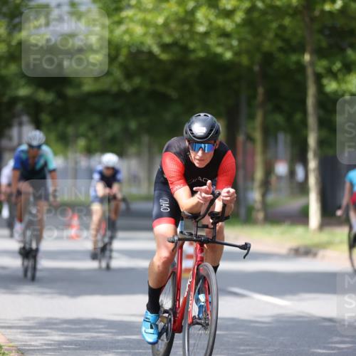10.08.2025 - GEWOBA Citytriathlon Bremen Yannick Fuchs http://msf.ph/oto/8545614 10.08.2025 12:58:50 Radfahren 602, 609, 705, 762, 795, 802, 870, 885, 910, 921, 1038 meine-sportfotos.de