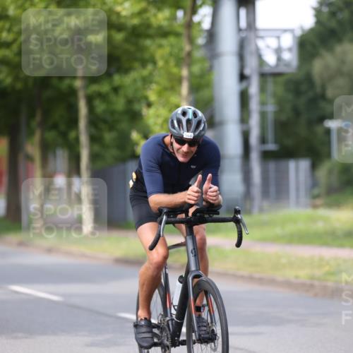 10.08.2025 - GEWOBA Citytriathlon Bremen Yannick Fuchs http://msf.ph/oto/8545618 10.08.2025 11:58:28 Radfahren 564 meine-sportfotos.de