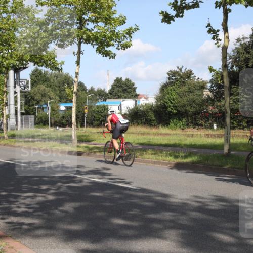 10.08.2025 - GEWOBA Citytriathlon Bremen Yannick Fuchs http://msf.ph/oto/8545619 10.08.2025 10:33:11 Radfahren 105, 355, 389, 390, 420, 421, 430, 448 meine-sportfotos.de