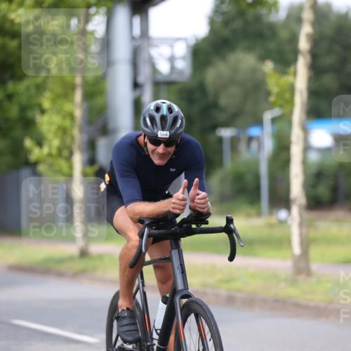 10.08.2025 - GEWOBA Citytriathlon Bremen Yannick Fuchs http://msf.ph/oto/8545622 10.08.2025 11:58:28 Radfahren 564 meine-sportfotos.de