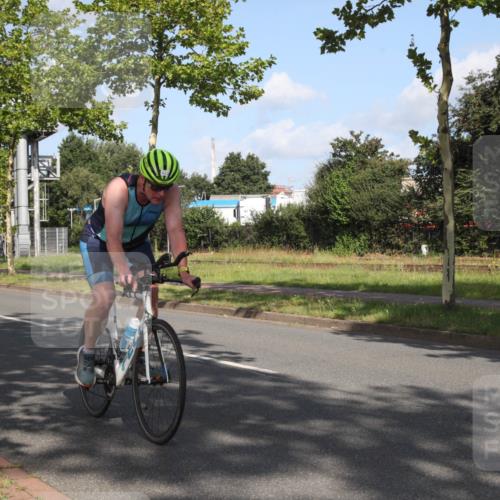 10.08.2025 - GEWOBA Citytriathlon Bremen Yannick Fuchs http://msf.ph/oto/8545636 10.08.2025 10:33:24 Radfahren 105, 127, 389, 396, 420, 421, 448, 479 meine-sportfotos.de