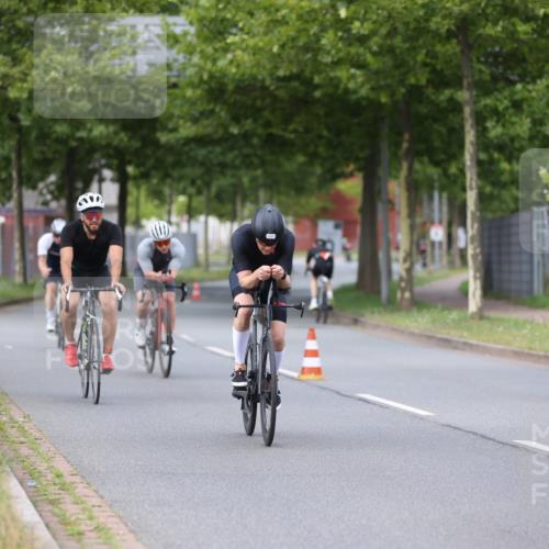 10.08.2025 - GEWOBA Citytriathlon Bremen Yannick Fuchs http://msf.ph/oto/8545669 10.08.2025 12:59:17 Radfahren 596, 606, 611, 709, 710, 846, 899, 975, 978 meine-sportfotos.de