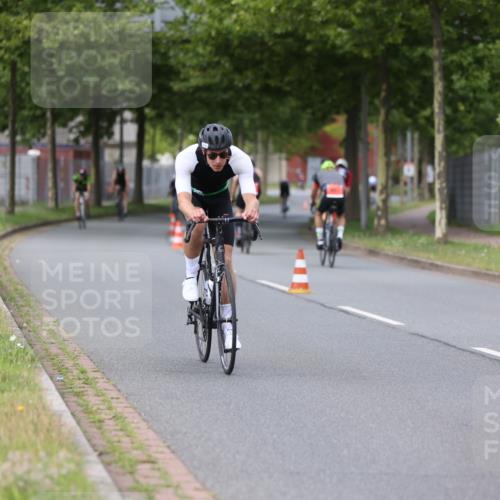 10.08.2025 - GEWOBA Citytriathlon Bremen Yannick Fuchs http://msf.ph/oto/8545689 10.08.2025 12:59:23 Radfahren 596, 606, 611, 709, 710, 846, 899, 975, 978 meine-sportfotos.de