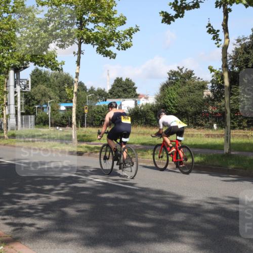 10.08.2025 - GEWOBA Citytriathlon Bremen Yannick Fuchs http://msf.ph/oto/8545708 10.08.2025 10:34:28 Radfahren 213, 358, 456, 500 meine-sportfotos.de