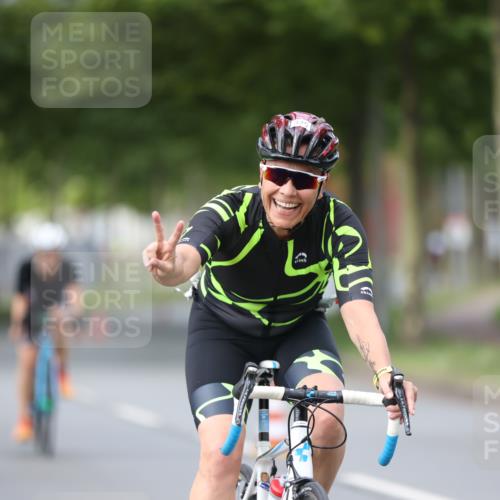 10.08.2025 - GEWOBA Citytriathlon Bremen Yannick Fuchs http://msf.ph/oto/8545716 10.08.2025 12:59:29 Radfahren 606, 611, 709, 710, 846, 899, 975, 978 meine-sportfotos.de