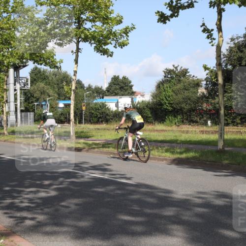 10.08.2025 - GEWOBA Citytriathlon Bremen Yannick Fuchs http://msf.ph/oto/8545719 10.08.2025 10:34:35 Radfahren 213, 358, 442, 456, 500 meine-sportfotos.de