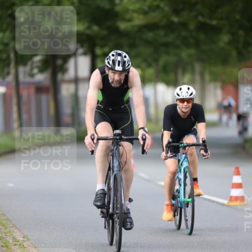 10.08.2025 - GEWOBA Citytriathlon Bremen Yannick Fuchs http://msf.ph/oto/8545721 10.08.2025 12:59:30 Radfahren 606, 611, 709, 710, 846, 899, 975, 978 meine-sportfotos.de
