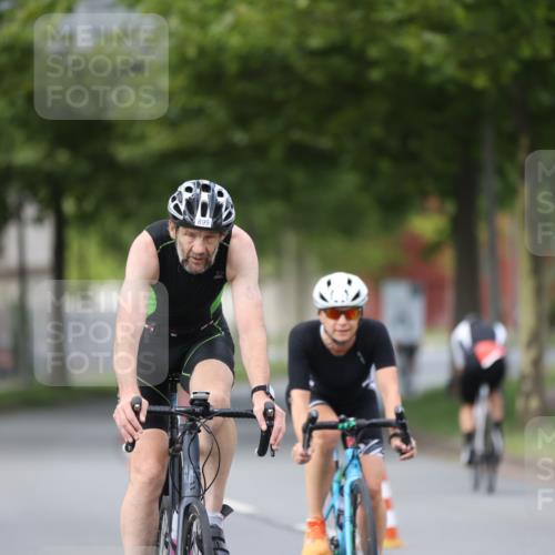 10.08.2025 - GEWOBA Citytriathlon Bremen Yannick Fuchs http://msf.ph/oto/8545727 10.08.2025 12:59:30 Radfahren 606, 611, 709, 710, 846, 899, 975, 978 meine-sportfotos.de