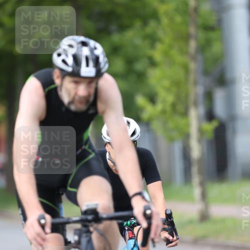 10.08.2025 - GEWOBA Citytriathlon Bremen Yannick Fuchs http://msf.ph/oto/8545733 10.08.2025 12:59:31 Radfahren 595, 606, 611, 710, 846, 899, 975, 978 meine-sportfotos.de