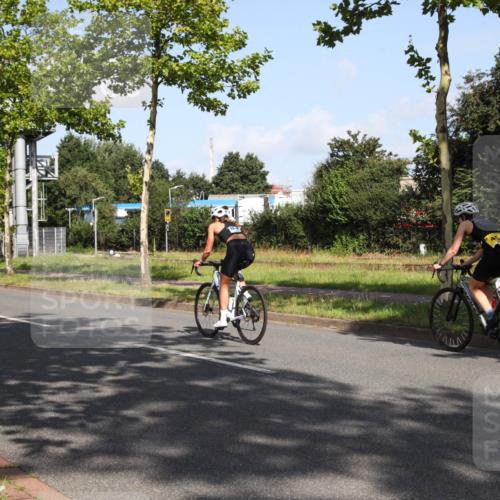 10.08.2025 - GEWOBA Citytriathlon Bremen Yannick Fuchs http://msf.ph/oto/8545737 10.08.2025 10:34:43 Radfahren 21, 129, 147, 213, 358, 413, 442, 500 meine-sportfotos.de
