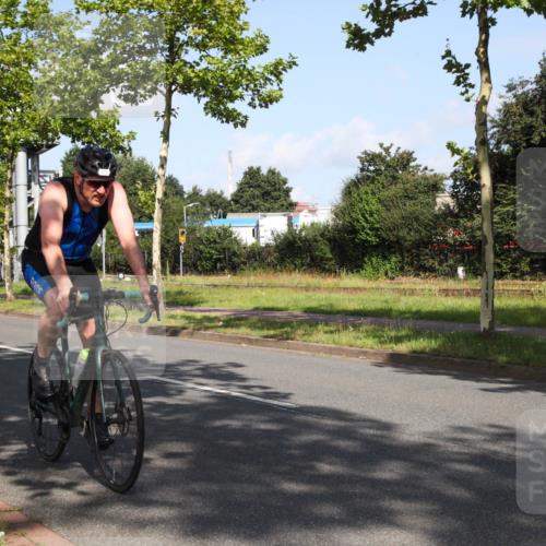 10.08.2025 - GEWOBA Citytriathlon Bremen Yannick Fuchs http://msf.ph/oto/8545768 10.08.2025 10:35:01 Radfahren 21, 129, 147, 181, 241, 379, 393, 404, 413, 445, 461 meine-sportfotos.de