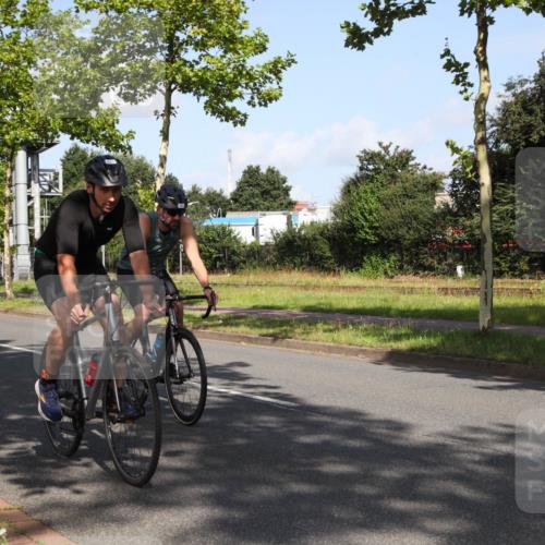 10.08.2025 - GEWOBA Citytriathlon Bremen Yannick Fuchs http://msf.ph/oto/8545769 10.08.2025 10:35:04 Radfahren 129, 147, 181, 241, 379, 382, 393, 404, 413, 444, 445, 461 meine-sportfotos.de