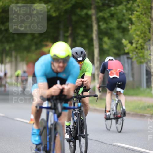 10.08.2025 - GEWOBA Citytriathlon Bremen Yannick Fuchs http://msf.ph/oto/8545791 10.08.2025 12:59:49 Radfahren 595, 614, 623, 628, 644, 698, 835, 850, 889, 907, 934, 949, 1002, 1030 meine-sportfotos.de