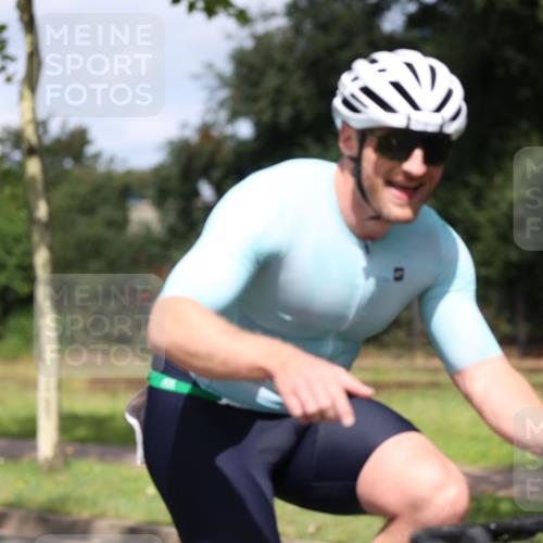 10.08.2025 - GEWOBA Citytriathlon Bremen Yannick Fuchs http://msf.ph/oto/8545793 10.08.2025 12:02:03 Radfahren 680 meine-sportfotos.de