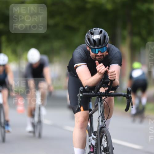 10.08.2025 - GEWOBA Citytriathlon Bremen Yannick Fuchs http://msf.ph/oto/8545805 10.08.2025 12:59:51 Radfahren 595, 614, 623, 628, 644, 698, 835, 850, 889, 907, 934, 949, 1002, 1030 meine-sportfotos.de