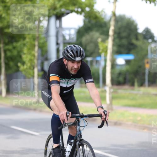 10.08.2025 - GEWOBA Citytriathlon Bremen Yannick Fuchs http://msf.ph/oto/8545808 10.08.2025 12:02:20 Radfahren 584, 844 meine-sportfotos.de