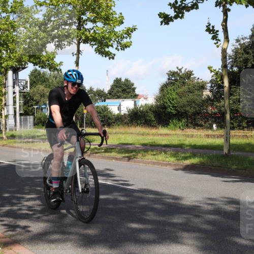 10.08.2025 - GEWOBA Citytriathlon Bremen Yannick Fuchs http://msf.ph/oto/8545814 10.08.2025 10:35:29 Radfahren 29, 43, 83, 137, 356, 359, 382, 418, 466, 480, 492 meine-sportfotos.de