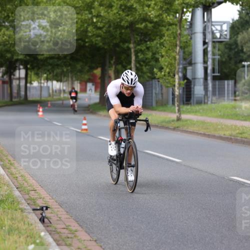 10.08.2025 - GEWOBA Citytriathlon Bremen Yannick Fuchs http://msf.ph/oto/8545822 10.08.2025 12:02:27 Radfahren 584, 844 meine-sportfotos.de
