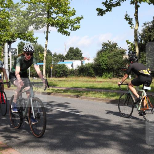 10.08.2025 - GEWOBA Citytriathlon Bremen Yannick Fuchs http://msf.ph/oto/8545829 10.08.2025 10:35:35 Radfahren 83, 137, 356, 359, 392, 418, 454, 466, 480 meine-sportfotos.de