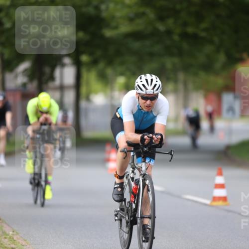 10.08.2025 - GEWOBA Citytriathlon Bremen Yannick Fuchs http://msf.ph/oto/8545835 10.08.2025 12:59:57 Radfahren 614, 623, 628, 644, 698, 835, 848, 850, 871, 889, 907, 934, 949, 1002, 1022, 1030 meine-sportfotos.de