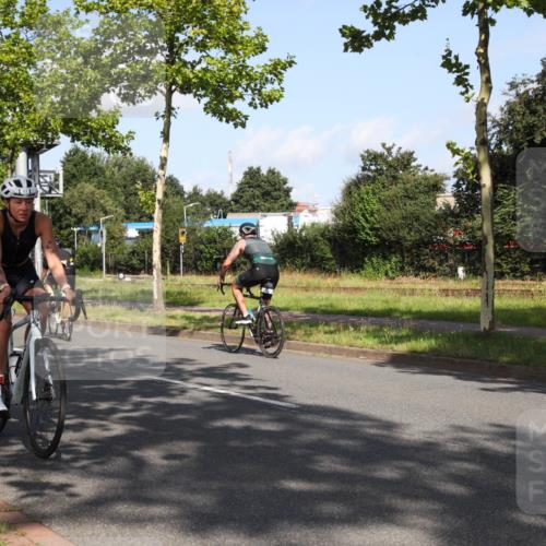 10.08.2025 - GEWOBA Citytriathlon Bremen Yannick Fuchs http://msf.ph/oto/8545836 10.08.2025 10:35:36 Radfahren 83, 137, 356, 392, 418, 454, 466, 480 meine-sportfotos.de