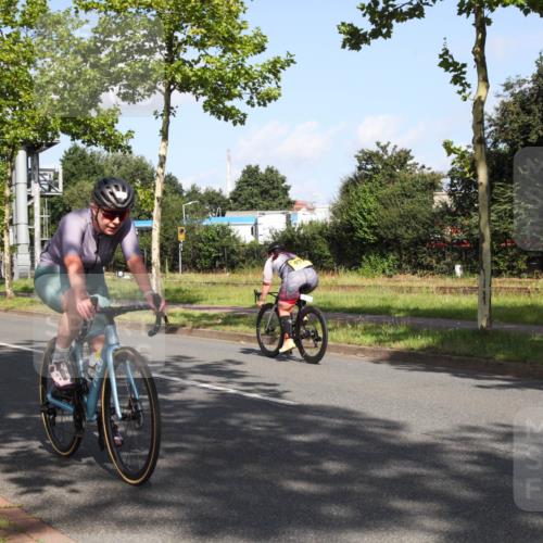 10.08.2025 - GEWOBA Citytriathlon Bremen Yannick Fuchs http://msf.ph/oto/8545862 10.08.2025 10:35:51 Radfahren 71, 109, 225, 392, 452, 454 meine-sportfotos.de