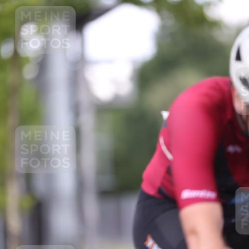 10.08.2025 - GEWOBA Citytriathlon Bremen Yannick Fuchs http://msf.ph/oto/8545875 10.08.2025 13:00:08 Radfahren 628, 652, 803, 835, 848, 871, 983, 1002, 1012, 1022, 1030 meine-sportfotos.de