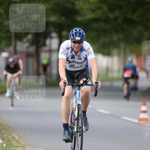 10.08.2025 - GEWOBA Citytriathlon Bremen Yannick Fuchs http://msf.ph/oto/8545879 10.08.2025 13:00:10 Radfahren 652, 665, 803, 835, 848, 871, 983, 1002, 1012, 1022, 1030 meine-sportfotos.de