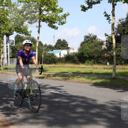 10.08.2025 - GEWOBA Citytriathlon Bremen Yannick Fuchs http://msf.ph/oto/8545880 10.08.2025 10:36:16 Radfahren 117, 231, 373, 401, 450, 493 meine-sportfotos.de
