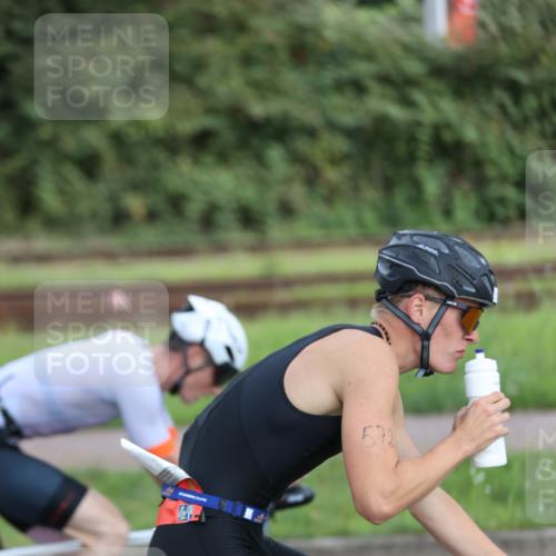 10.08.2025 - GEWOBA Citytriathlon Bremen Yannick Fuchs http://msf.ph/oto/8545882 10.08.2025 12:04:25 Radfahren 572, 719, 734 meine-sportfotos.de