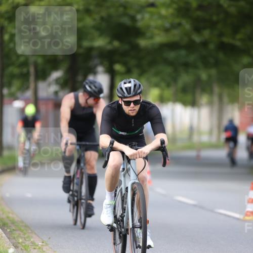 10.08.2025 - GEWOBA Citytriathlon Bremen Yannick Fuchs http://msf.ph/oto/8545899 10.08.2025 13:00:12 Radfahren 652, 665, 803, 835, 848, 871, 983, 1002, 1012, 1022, 1030 meine-sportfotos.de