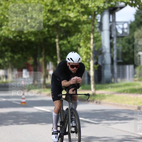 10.08.2025 - GEWOBA Citytriathlon Bremen Yannick Fuchs http://msf.ph/oto/8545907 10.08.2025 12:06:04 Radfahren 554, 729 meine-sportfotos.de