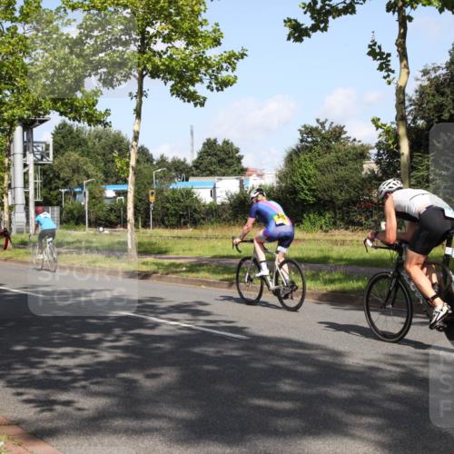 10.08.2025 - GEWOBA Citytriathlon Bremen Yannick Fuchs http://msf.ph/oto/8545917 10.08.2025 10:36:42 Radfahren 99, 115, 159, 378, 397, 447, 497 meine-sportfotos.de