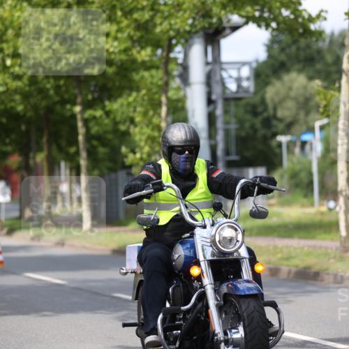 10.08.2025 - GEWOBA Citytriathlon Bremen Yannick Fuchs http://msf.ph/oto/8545933 10.08.2025 12:06:07 Radfahren 554, 729 meine-sportfotos.de