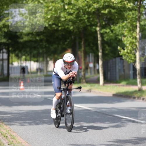 10.08.2025 - GEWOBA Citytriathlon Bremen Yannick Fuchs http://msf.ph/oto/8545955 10.08.2025 12:06:10 Radfahren 554, 614, 729 meine-sportfotos.de